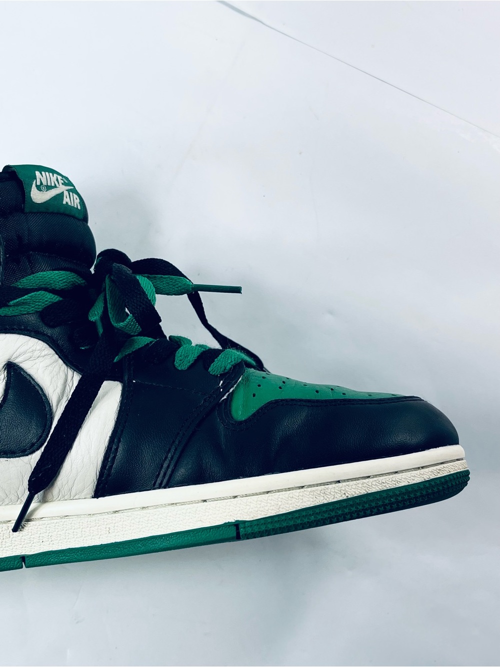 Nike Air Jordan 1 Retro High OG #555088-302 Green Black White Men's 9.5 Sneakers - Picture 11 of 15
